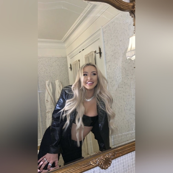 Meet your Posher, Amala - Picture 2 of 2